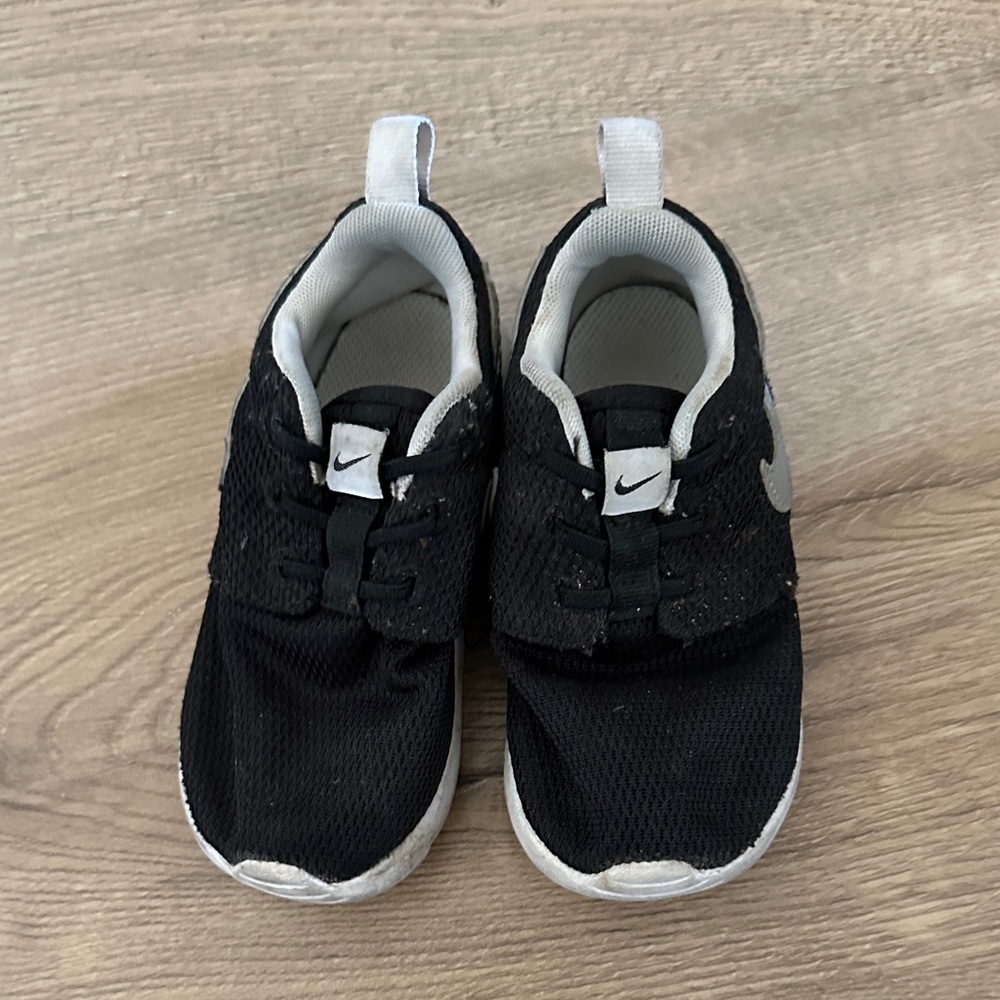 Nike Kids Black and White Mesh Sneakers